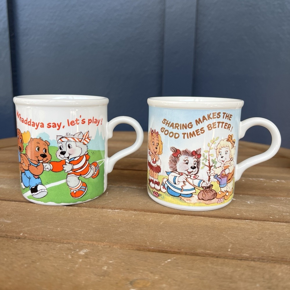 Set of 2 Vintage 1984 The Get Along Gang Stoneware Mugs American Greetings Japan